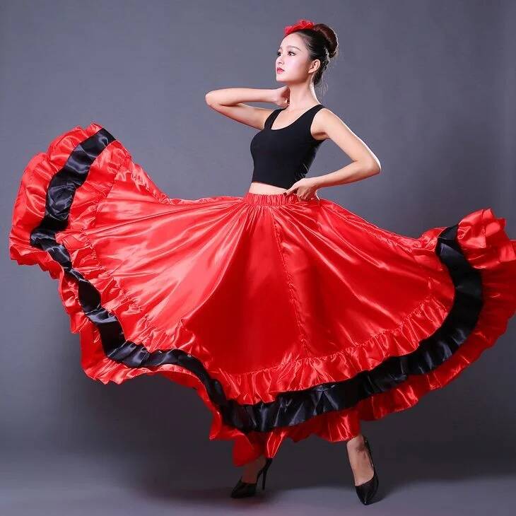 Skirt Gypsy Woman Spanish Flam - Drone Camera Stabilized recensione e prezzo